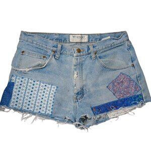 Jean Shorts Womens 34 Distressed Wrangler Patchwork Upcycled Bootie Heart Floral
